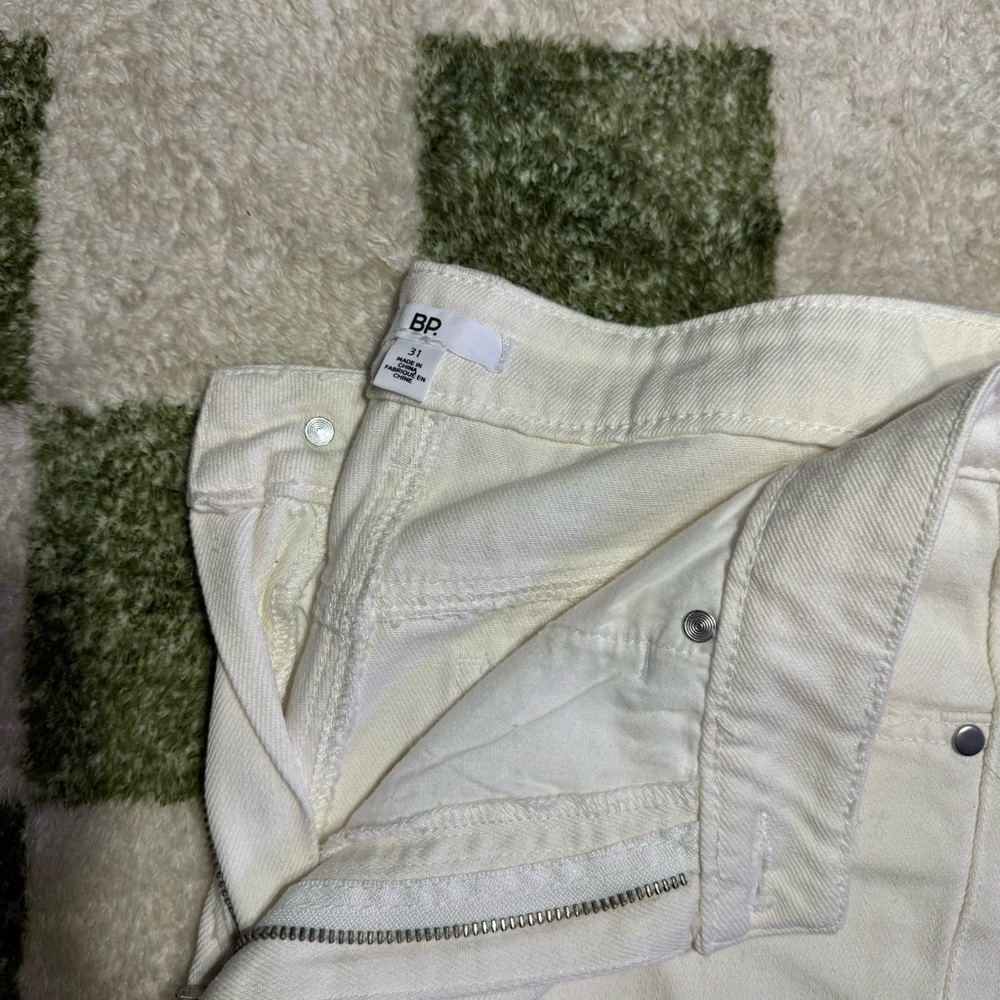 NWOT BP Nordstrom White Heavily Distressed Slim Straight Jeans Size 31 - Picture 10 of 10